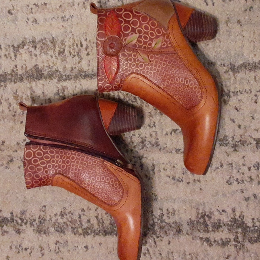 Spring Step L'artiste Ankle Boots Size 8